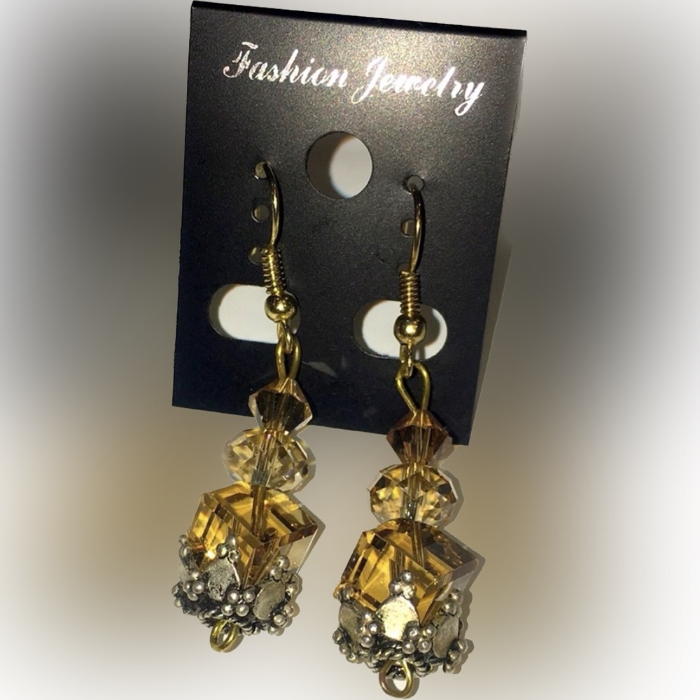 Beautiful Champagne/Gold Crystal Earrings